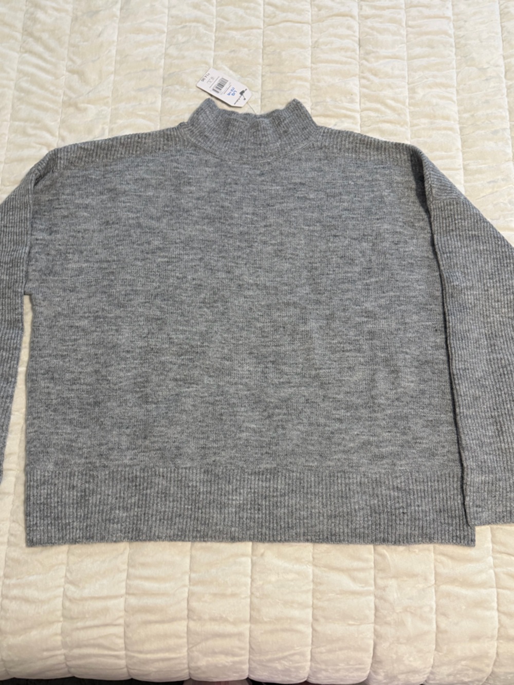 Time and Tru Gray Ribbed Crew Sweater